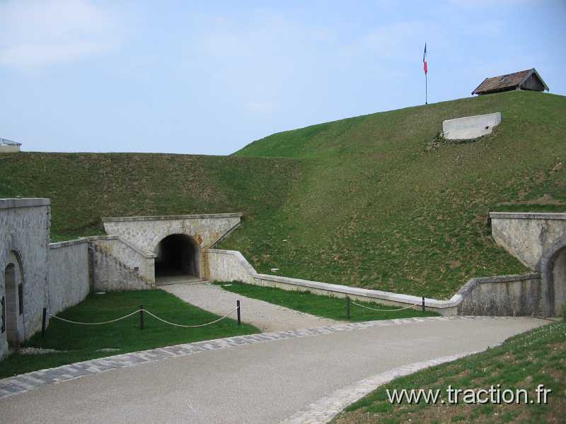 2011_CVAAM_35ans_4_Chateau_de_joux (22).JPG - 35 Ans du CVAAM, sortie dans le Doubs et le Jura, du 26 Avril au 1er Mai 2011, le chateau de Joux